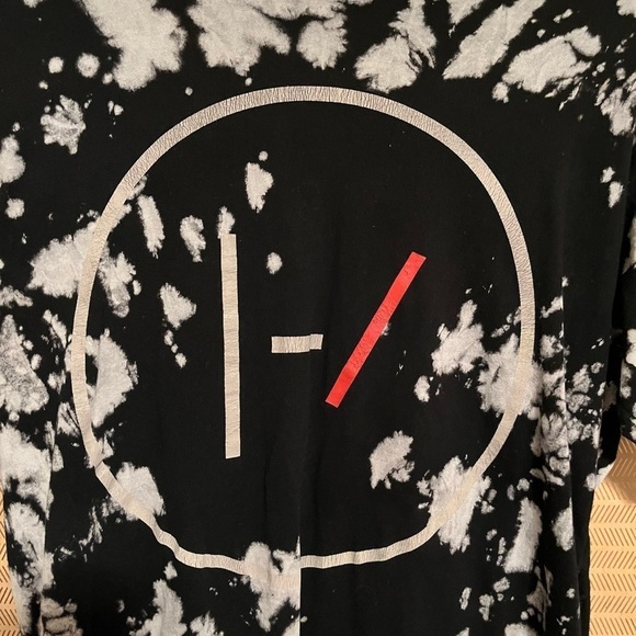 TWENTY ONE PILOTS~GRAPHIC SHIRT~PRE SHRUNK 100% COTTON~SM - Picture 2 of 5
